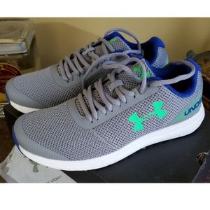 Boys Under Armour Shoe's 5.5Y